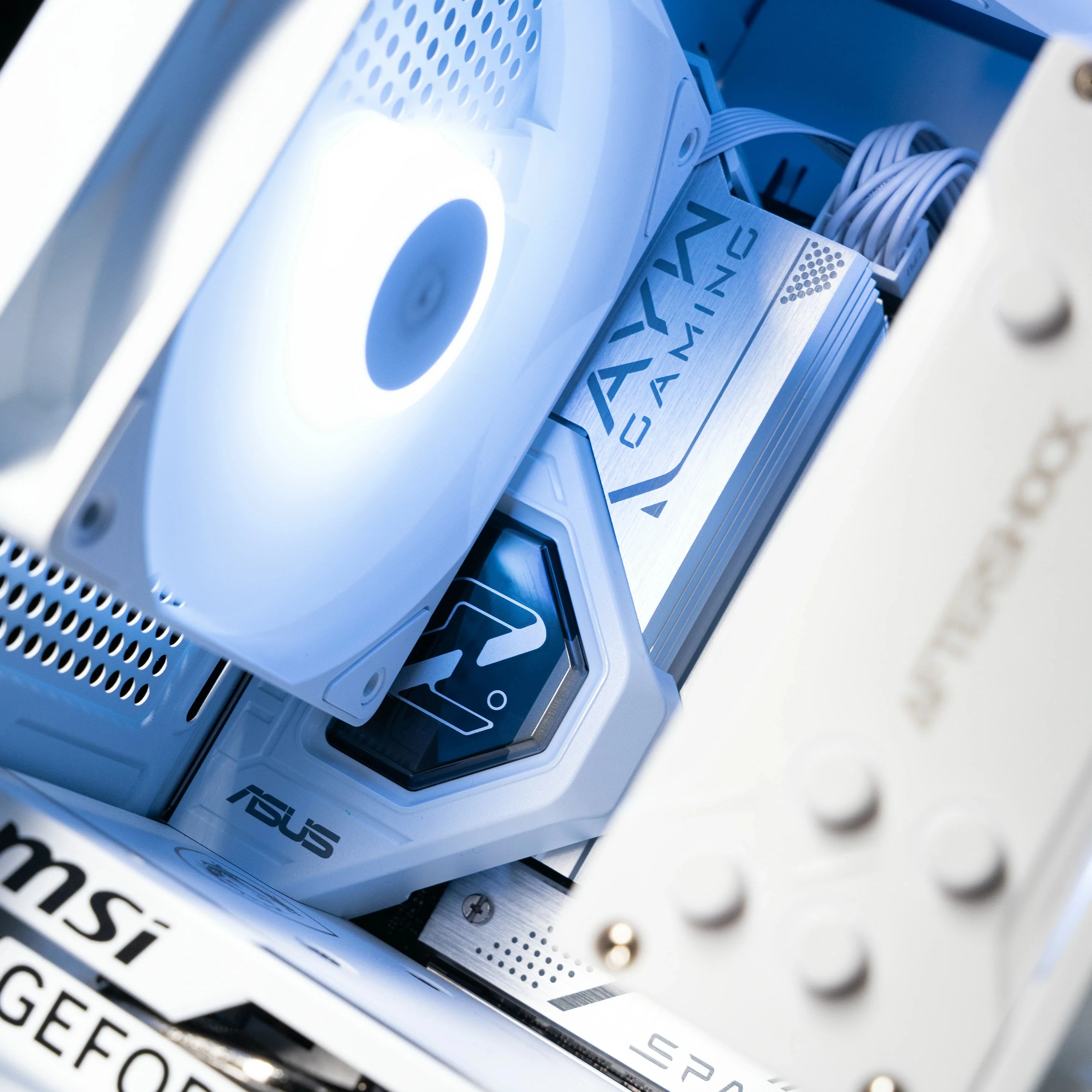 Aftershock Cloud | RTX 5060 | Ryzen 5 7500F | Desktop Gaming PC - Image 5