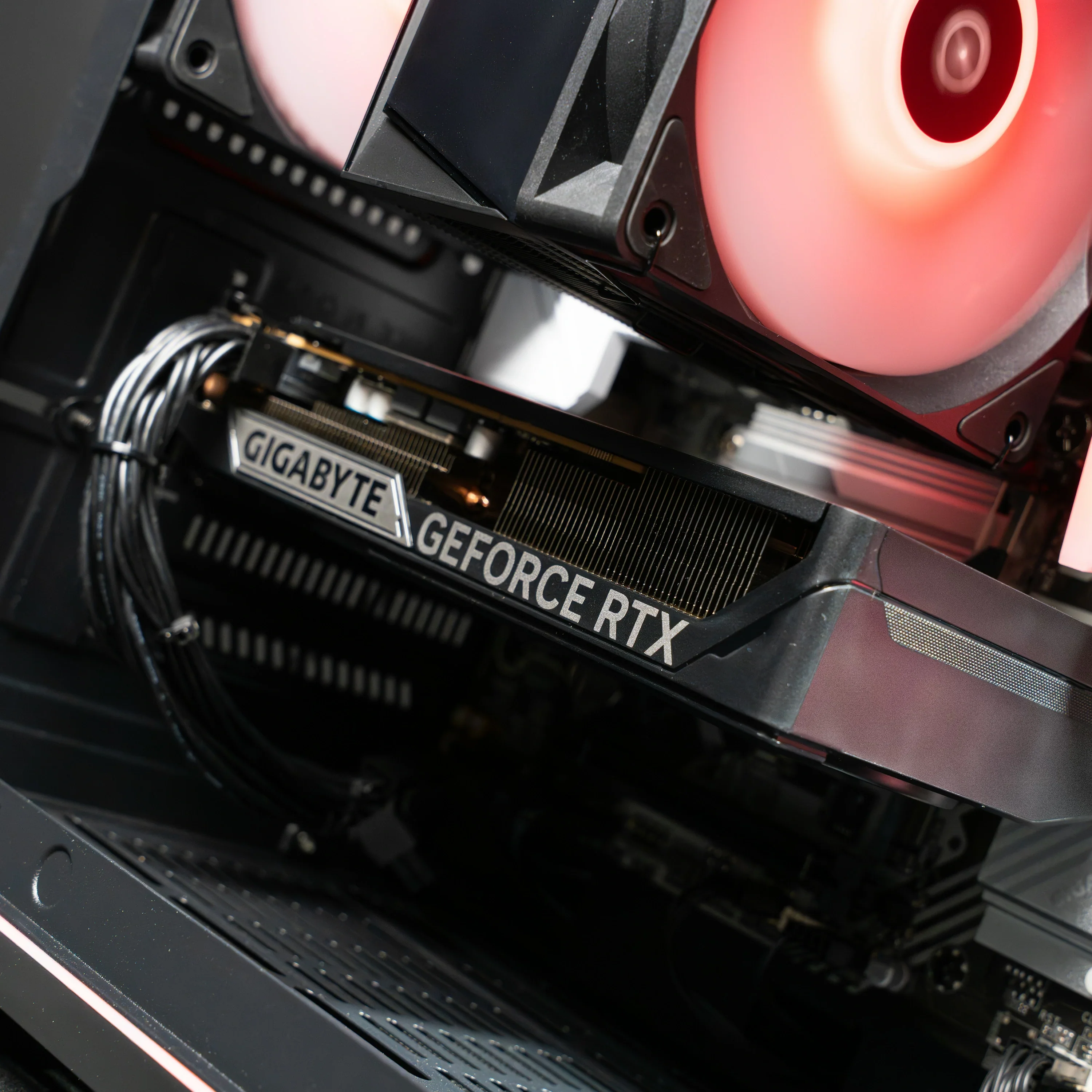 Aftershock Zeal Mini | RTX 5060 OC 8GB | Ryzen 5 7500F | Desktop Gaming PC - Image 2