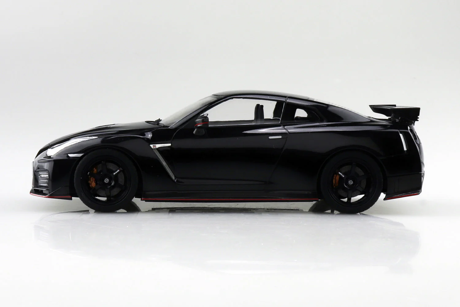 Aoshima 1/24 SNAP R35 NISSAN GT-R Nismo 2017 Meteor Flake Black Pearl - Image 3