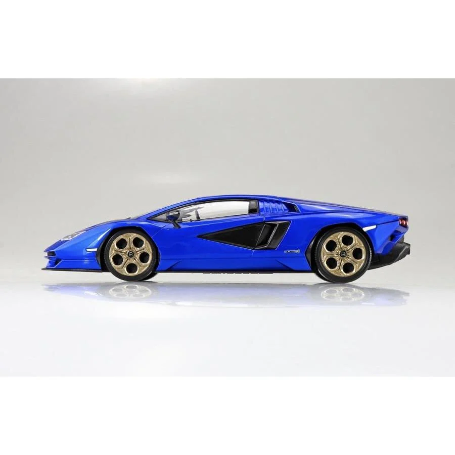 Aoshima 1/32 Snap Lamborghini Countach Lpi 800-4 (Metallic Blue) - Image 3