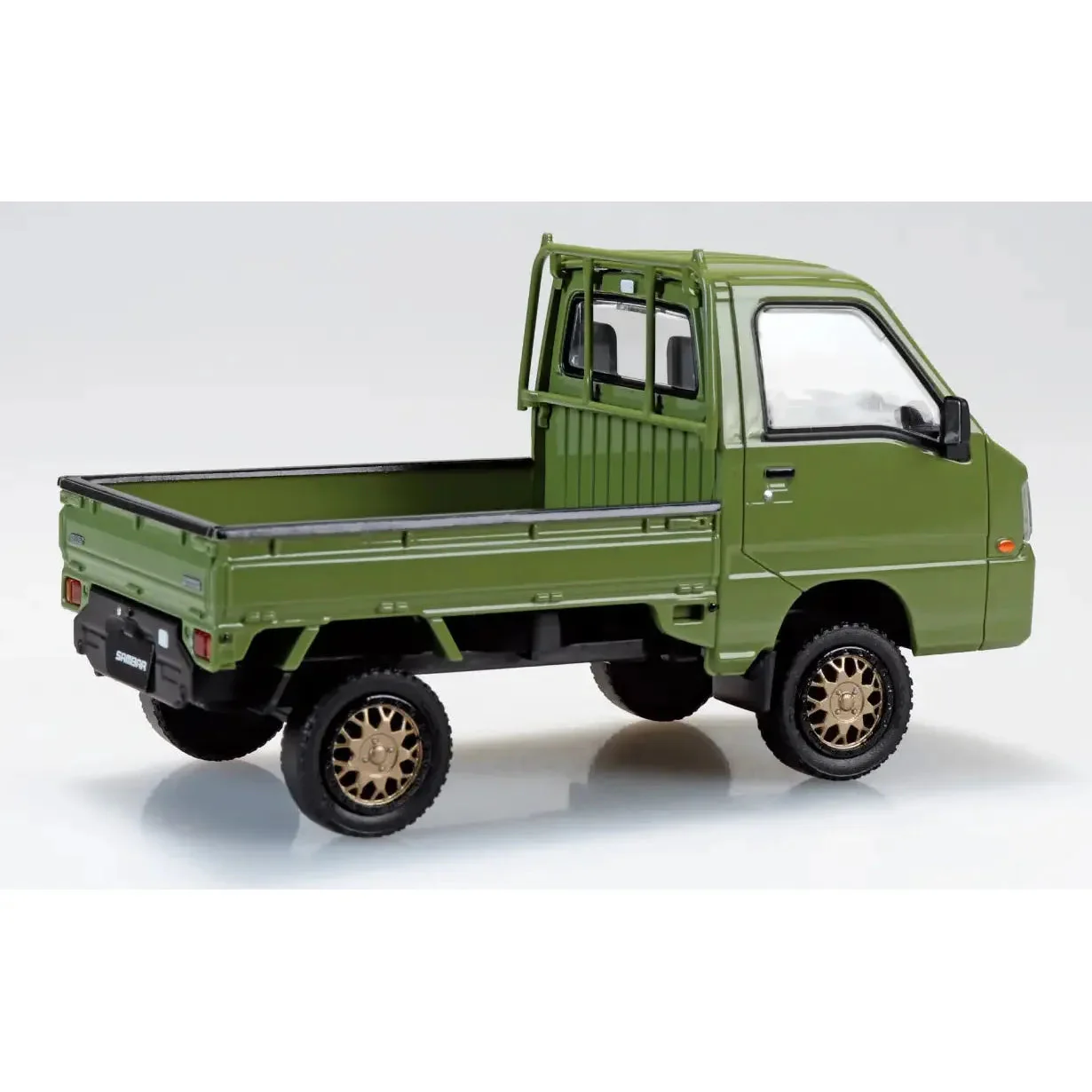 Aoshima 1/32 SNAP Subaru Sambar Truck Custom Wheels (Olive Green) - Image 2