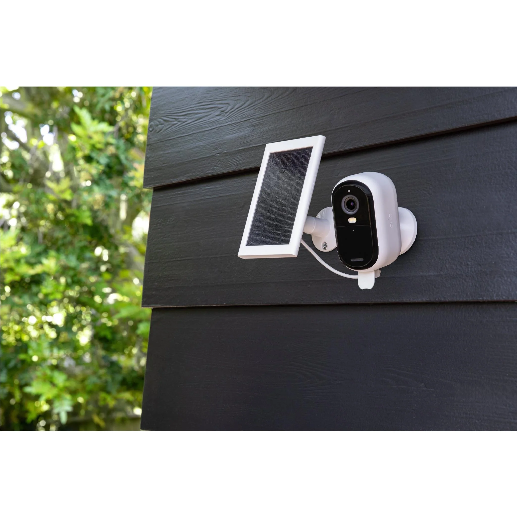 Arlo Essential Security Camera Kit with Solar Panel + 6M Subscription (4 Pack) - Image 5