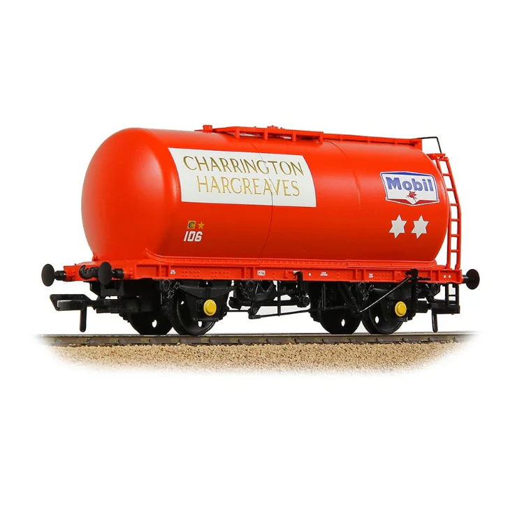Bachman OO BR 45T TTA Tank Wagon 'Charrington Hargreaves/Mobil' Red - Image 2