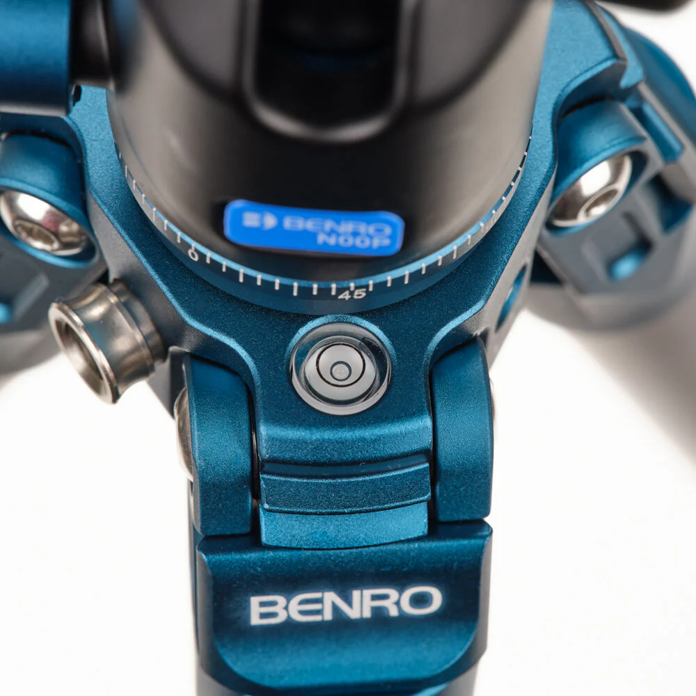 Benro Super Slim Tripod with N00P Ball Head (156cm) (Aluminium) - Image 5