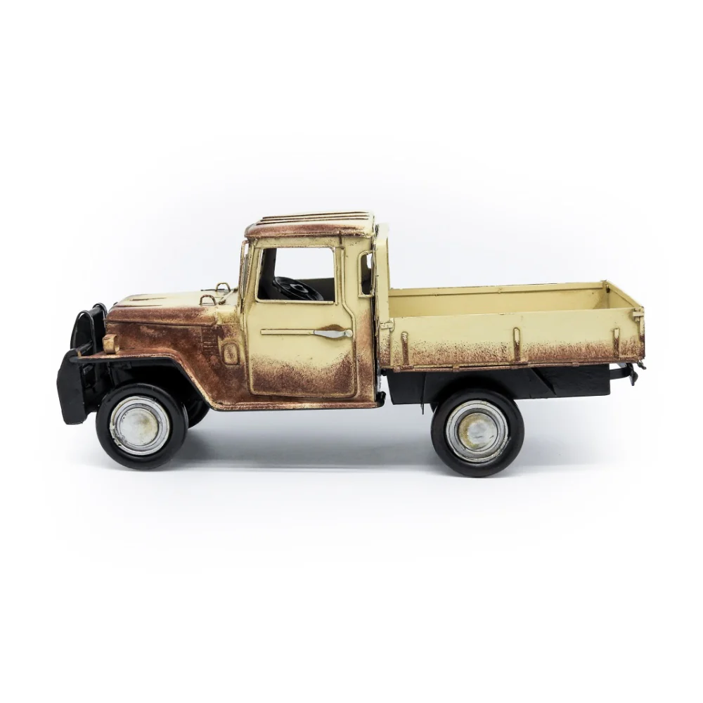Boyle Metal Ornament Home Decor Collectible Toyota Land Cruiser Ute 29x13x12.5cm