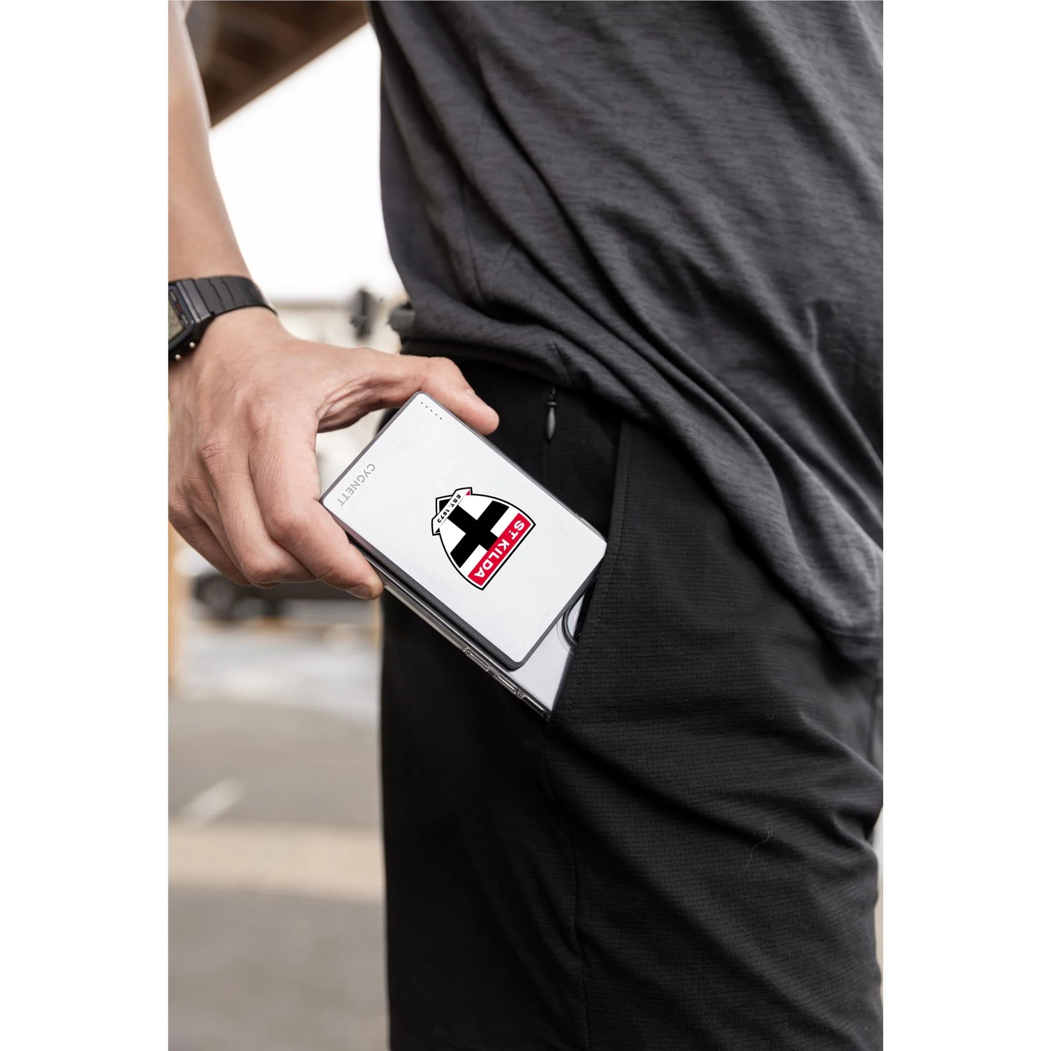 Cygnett AFL Magnetic Wireless 5K Power Bank (St Kilda Saints) - Image 8