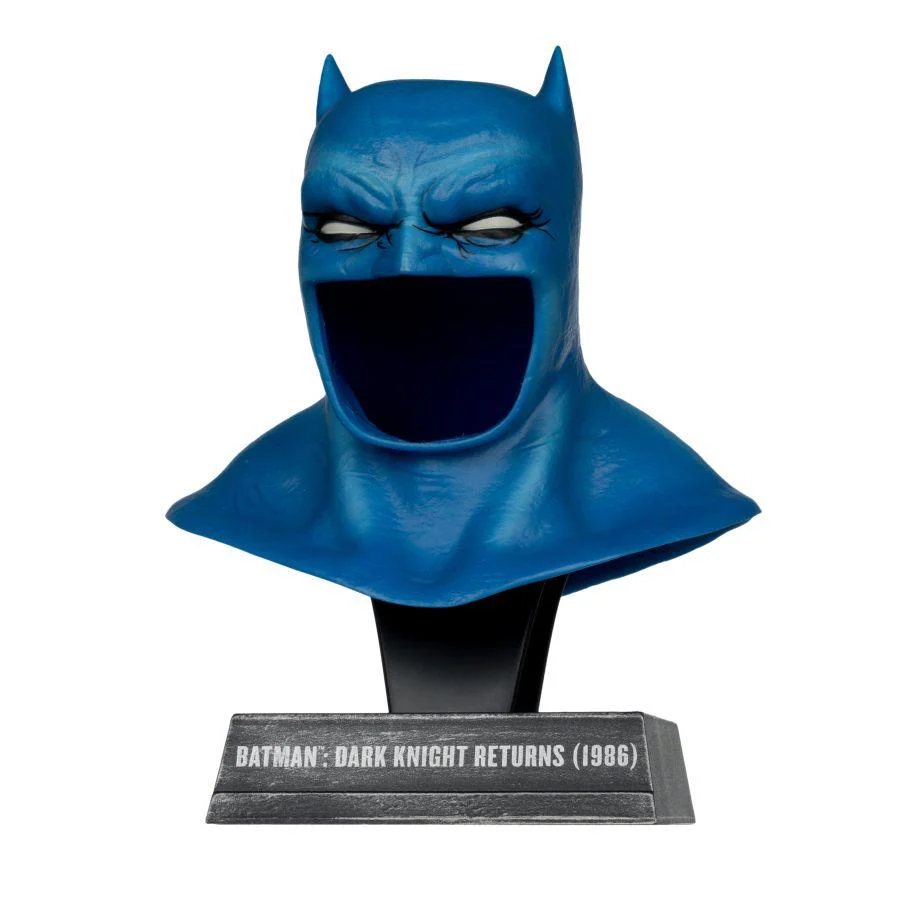 DC Comics - Batman (Dark Knight Returns) Cowl 1:3 Scale Prop Replica - Image 2