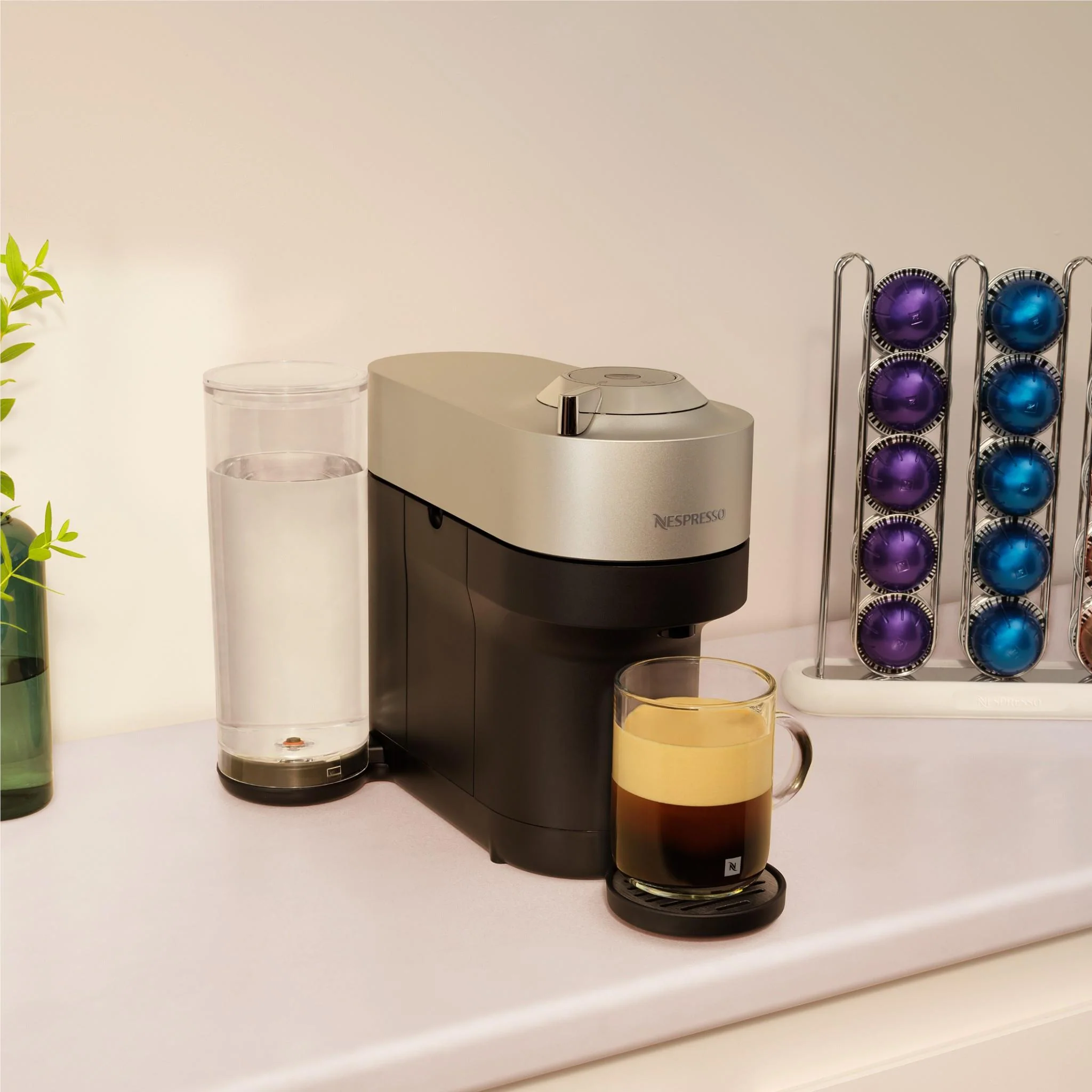 De'longhi Nespresso Vertuo Pop+ Coffee Machine Bundle (Deluxe Silver) - Image 7