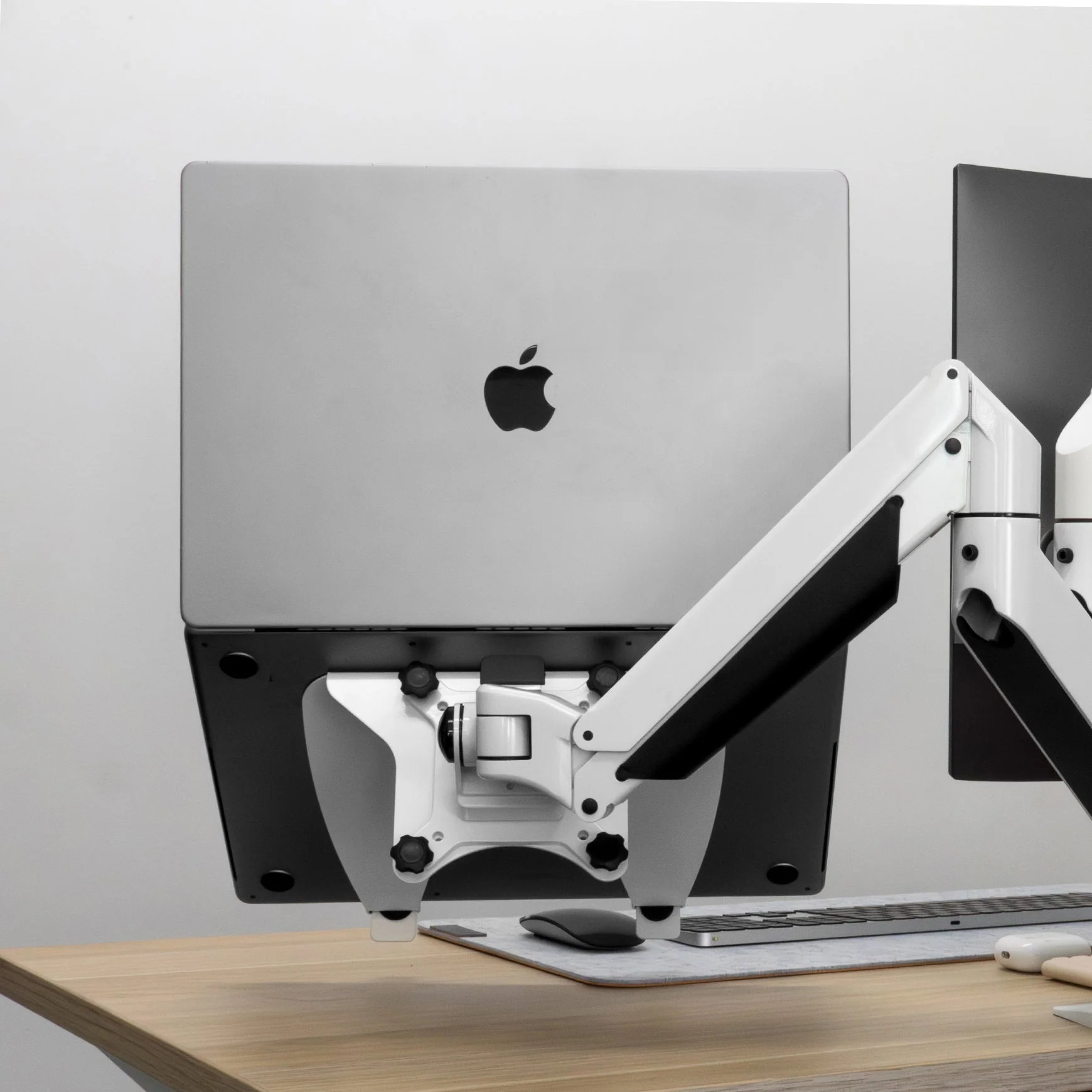 Desky Universal Laptop Mount - Black - Image 3