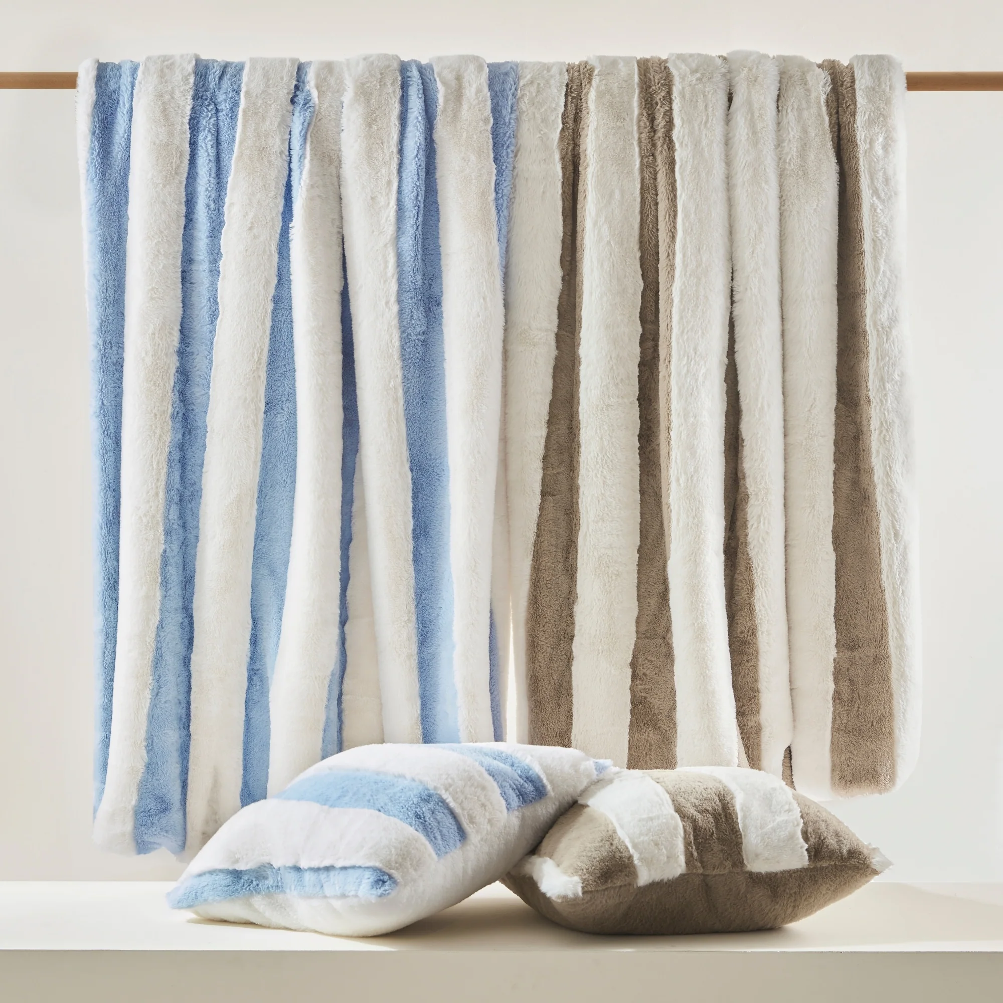 Dreamaker Denver Carved Stripe Faux Fur Heated Throw [130x160cm] (Sky) - Image 9
