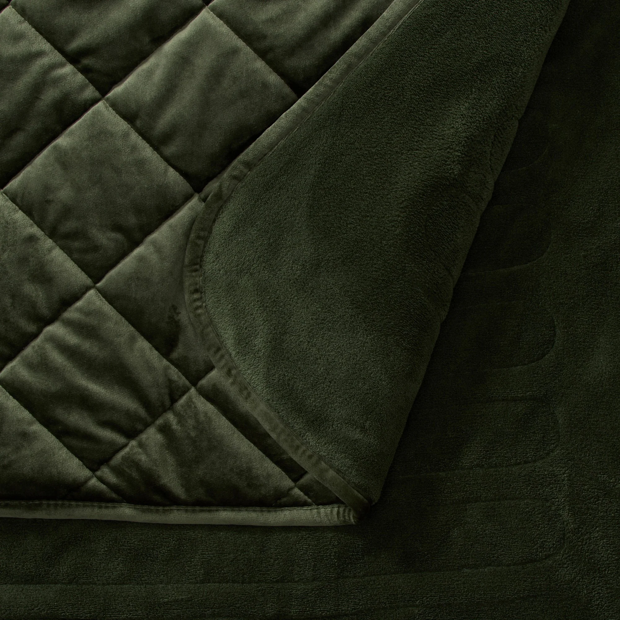 Dreamaker Haven Velvet Heated Throw [180x200cm] (Olive) - Image 3