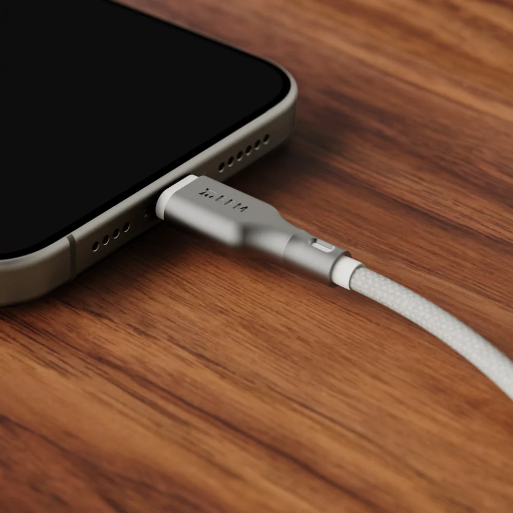 EFM 140W Pro Power and Data USB-C Cable with 1M Braided Cable (White) - Image 4
