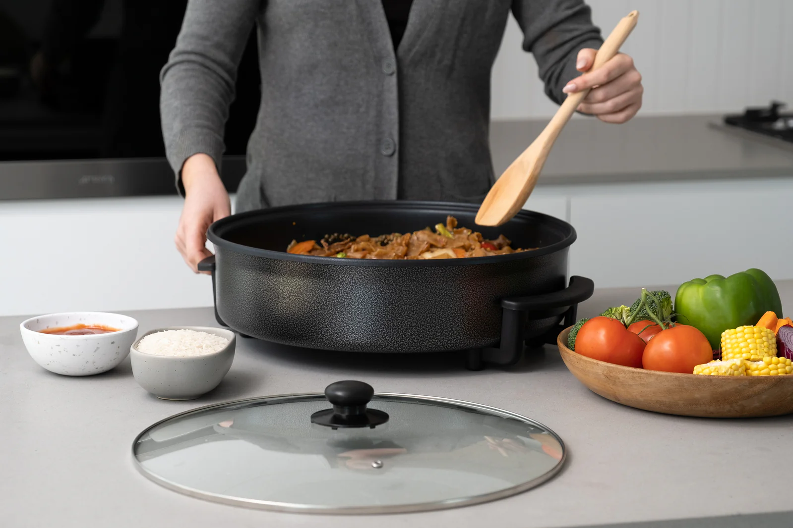 Healthy Choice Non-Stick Electric Fry Pan 38cm (Dark Grey) - Image 2