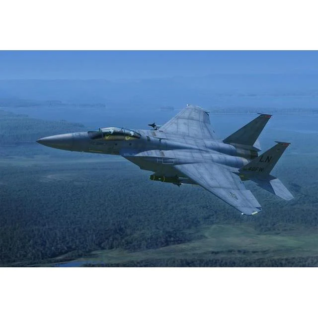 Hobby Boss 1/72 F-15E Strike Fighter Model Kit - Image 2