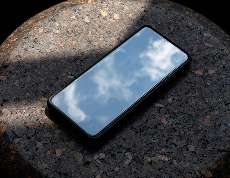 iShield Shatterproof Hybrid Glass Screen Protector iPhone 6 Plus / 7 Plus / 8 Plus - Image 3