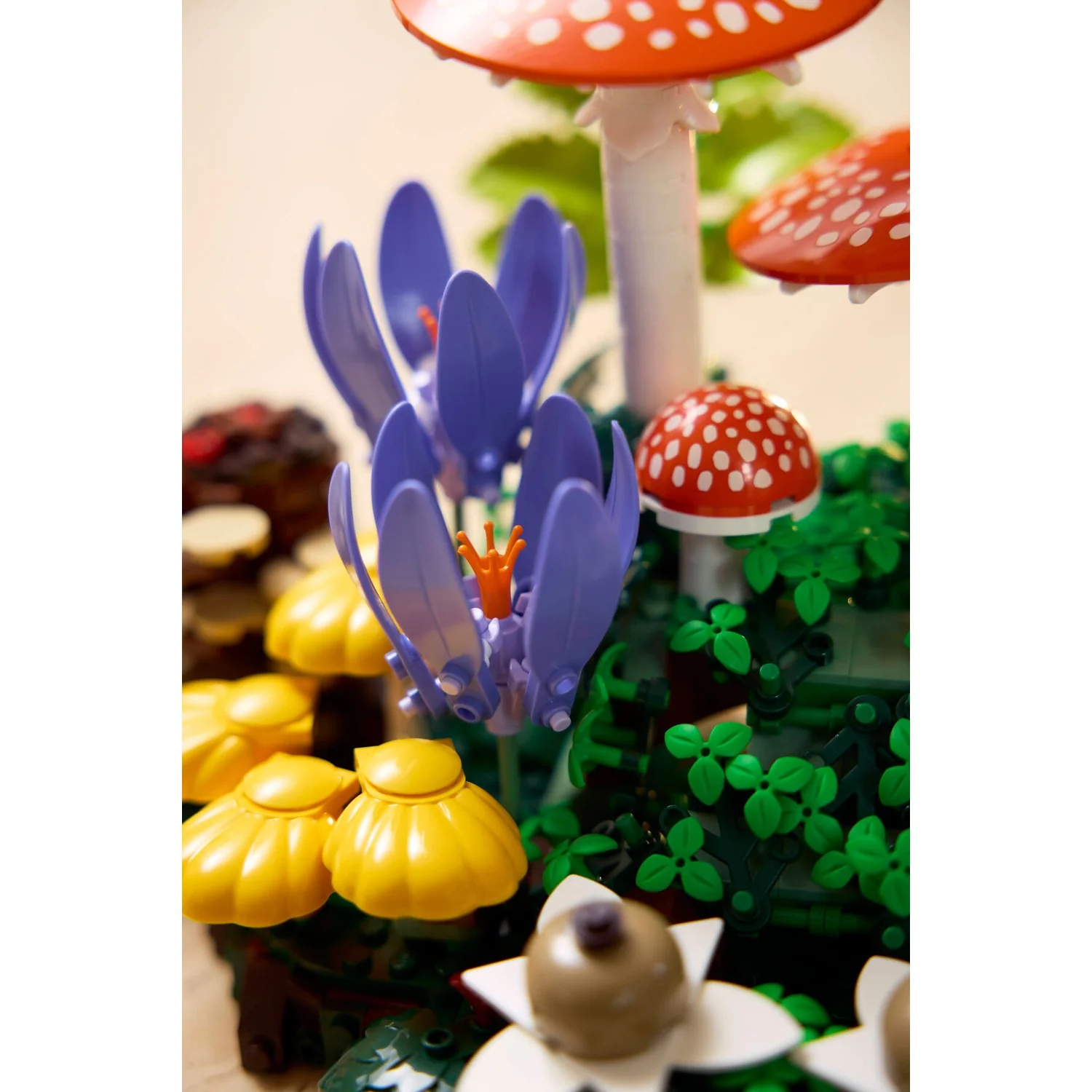 LEGO 11505 Woodland Mushrooms - Botanicals - Image 9