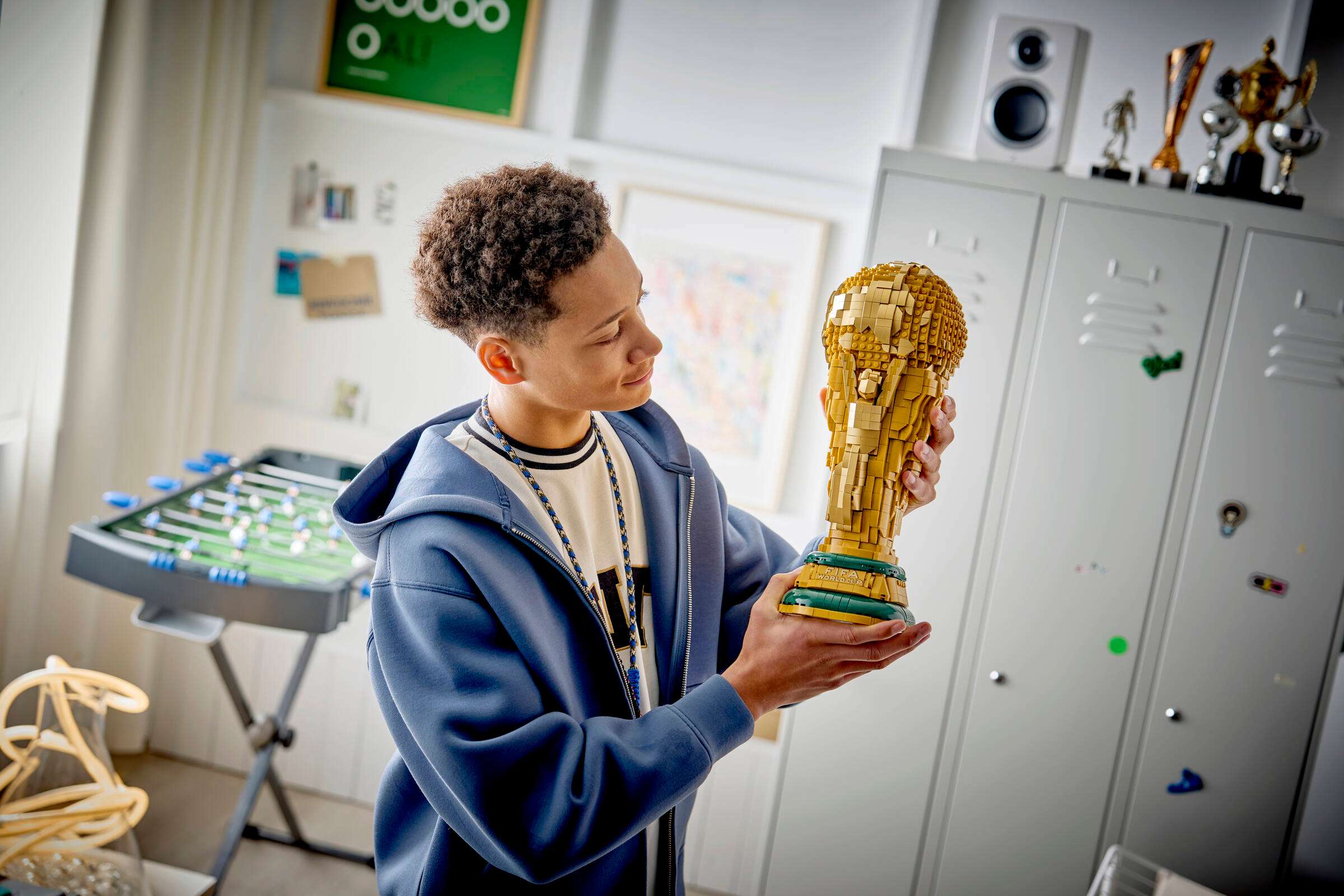 LEGO 43020 FIFA World Cup Official Trophy - Editions - Image 5