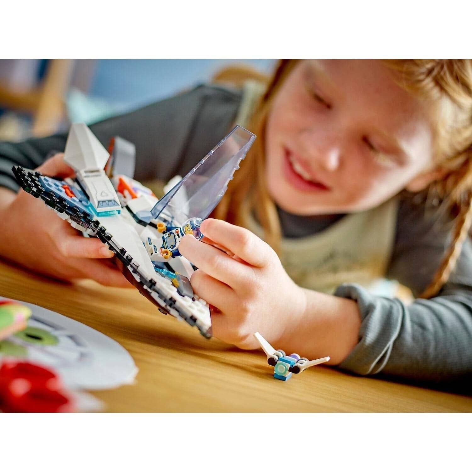 LEGO 60430 Interstellar Spaceship - City - Image 8