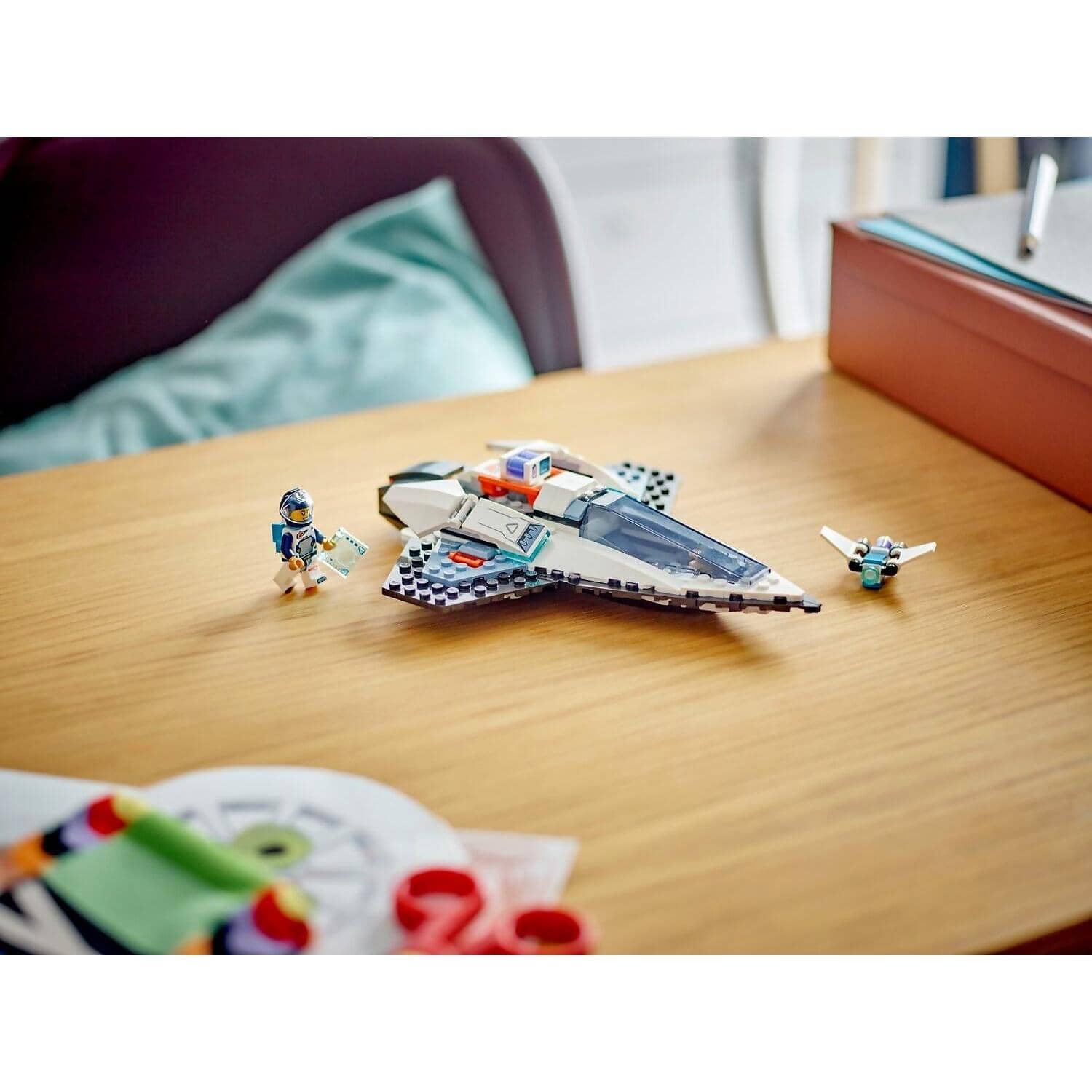LEGO 60430 Interstellar Spaceship - City - Image 9