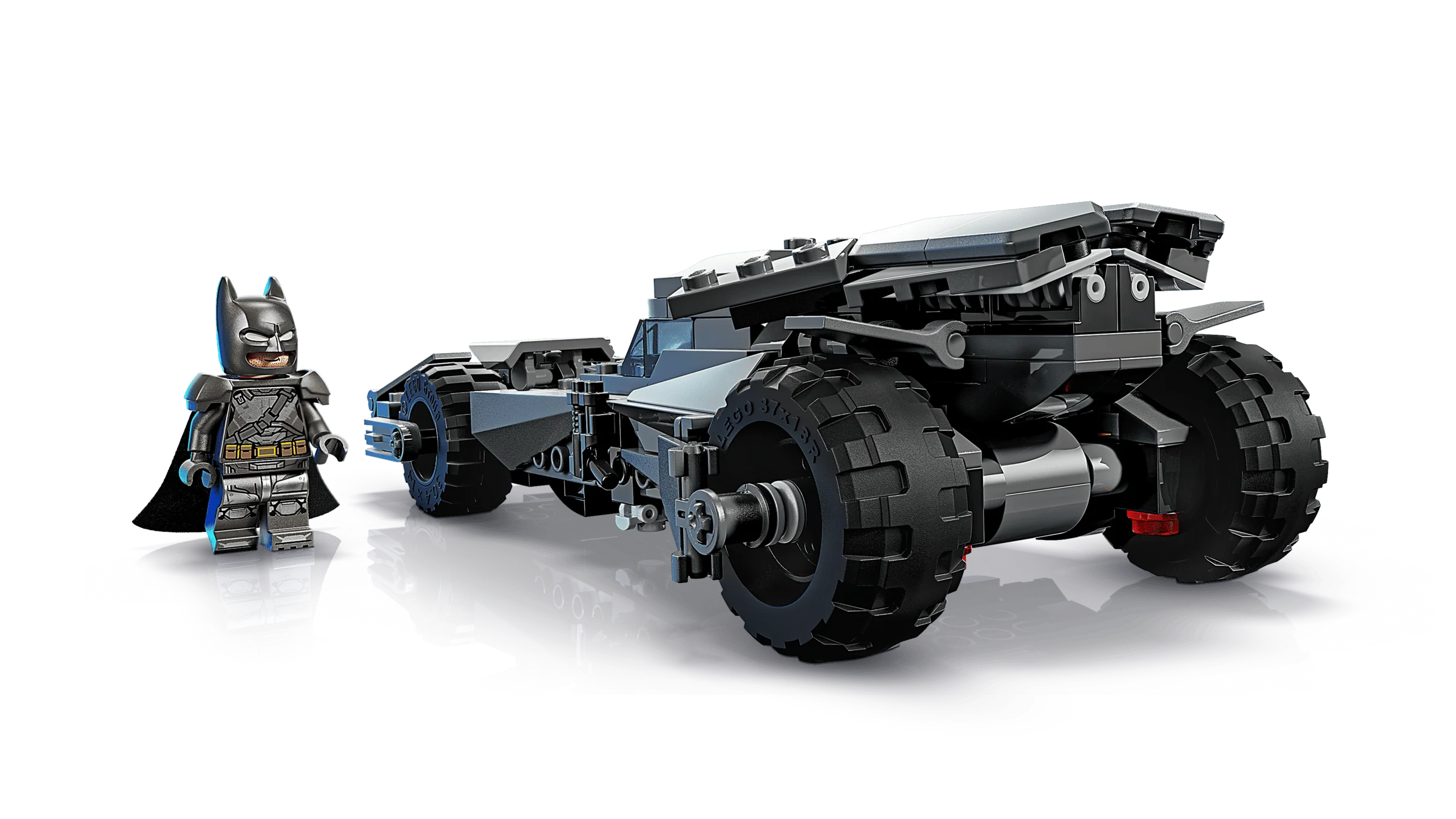 LEGO 76331 Batman v Superman Batmobile - DC Super Heroes - Image 3