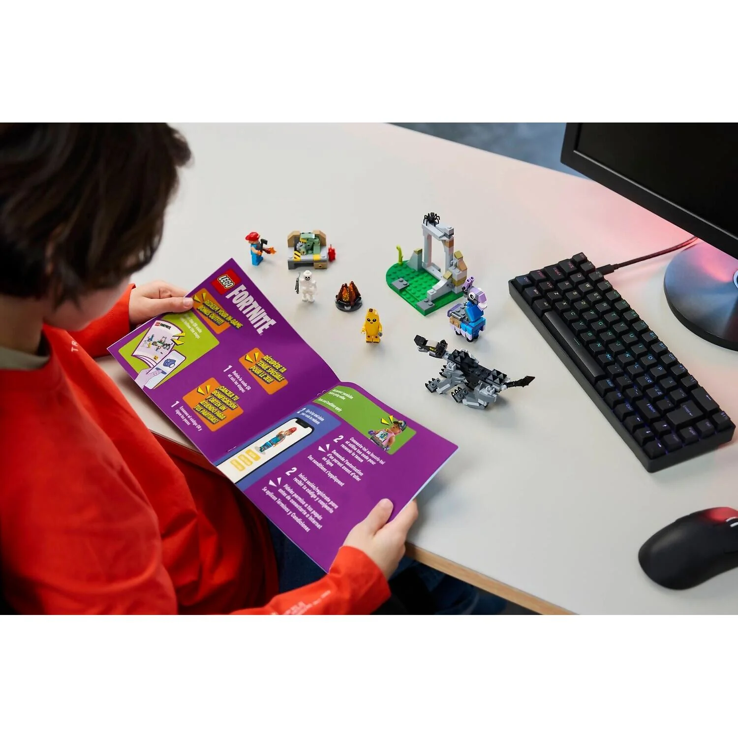 LEGO 77075 Peely & Sparkplug's Camp - Fortnite - Image 4