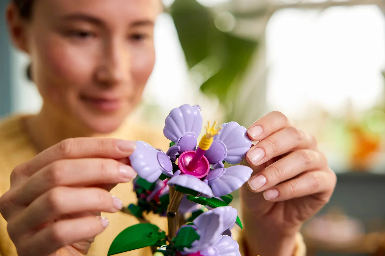 Lego Botanicals - Hibiscus - Image 9