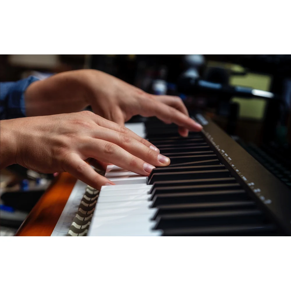 M-Audio Semi-Weighted MK3 Keystation Electronic Keyboard USB-MIDI Connect 61 Key - Image 4