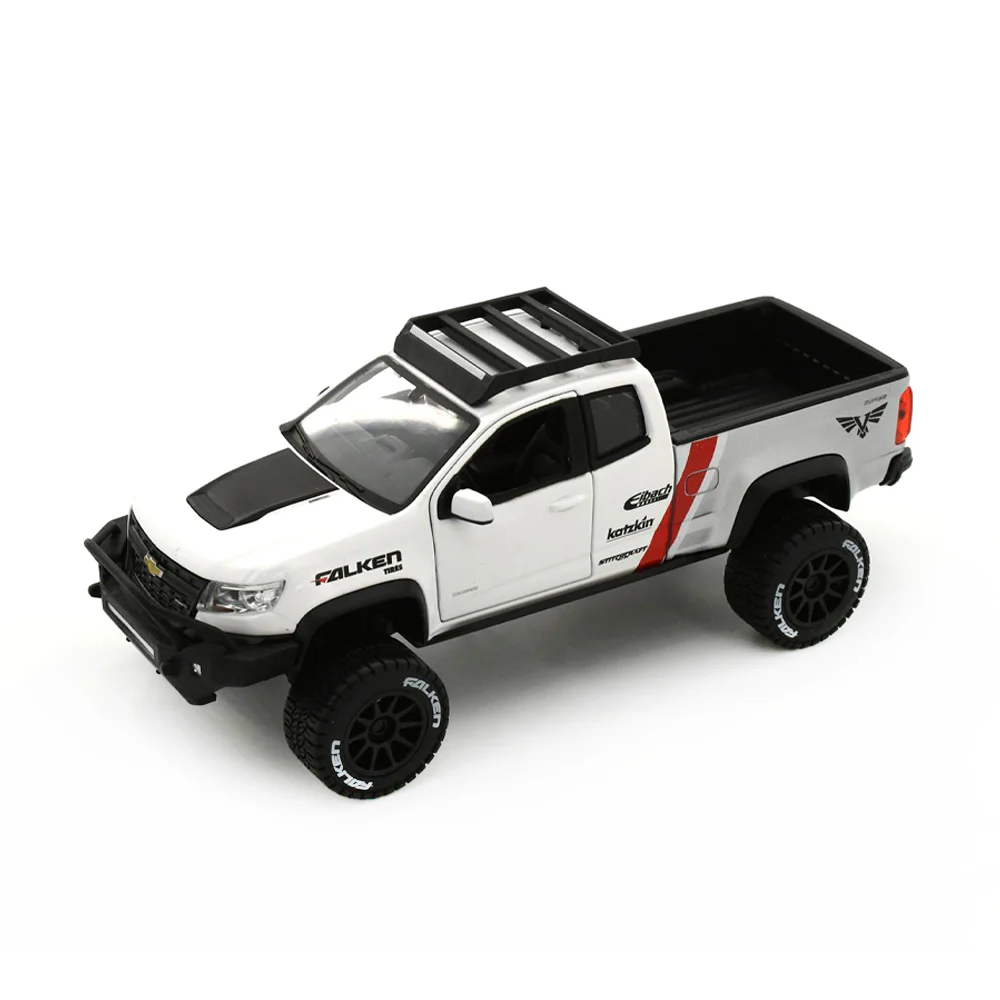 Maisto Licensed 1:27 Scale Design Off-Road 2017 Chevrolet Colorado ZR-2 Model Car White