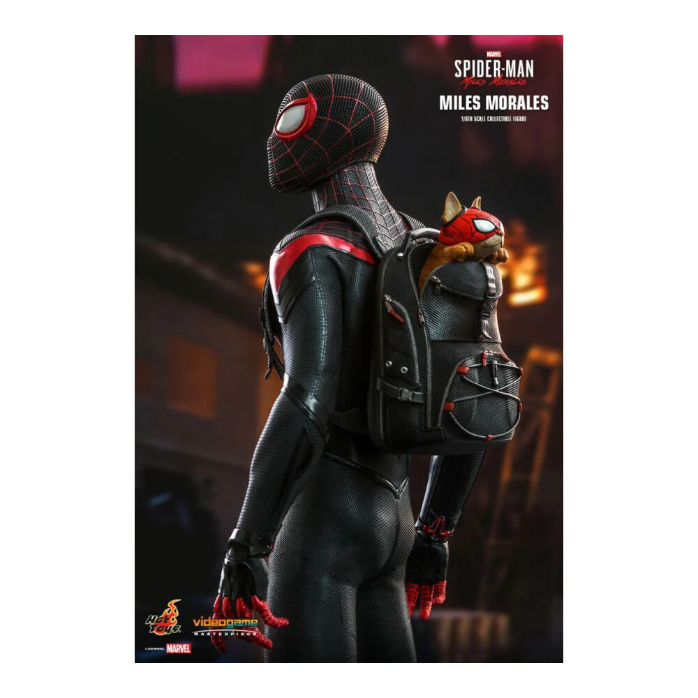 Marvel's Spider-Man: Miles MoralesMiles Morales 1:6 Scale Collectable Figure - Image 5