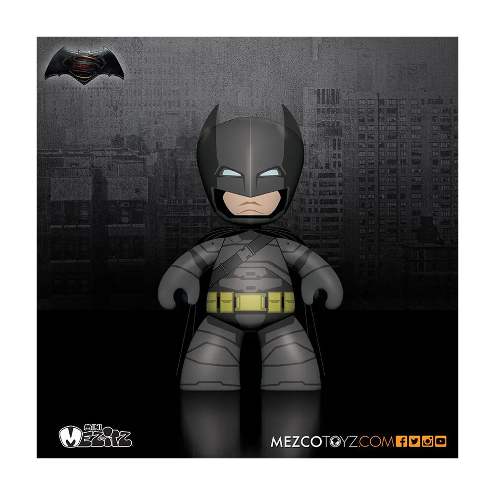 Mezco Toyz 4pc Batman v Superman Dawn of Justice Mez-itz Figure Kids Collectable Toy - Image 5