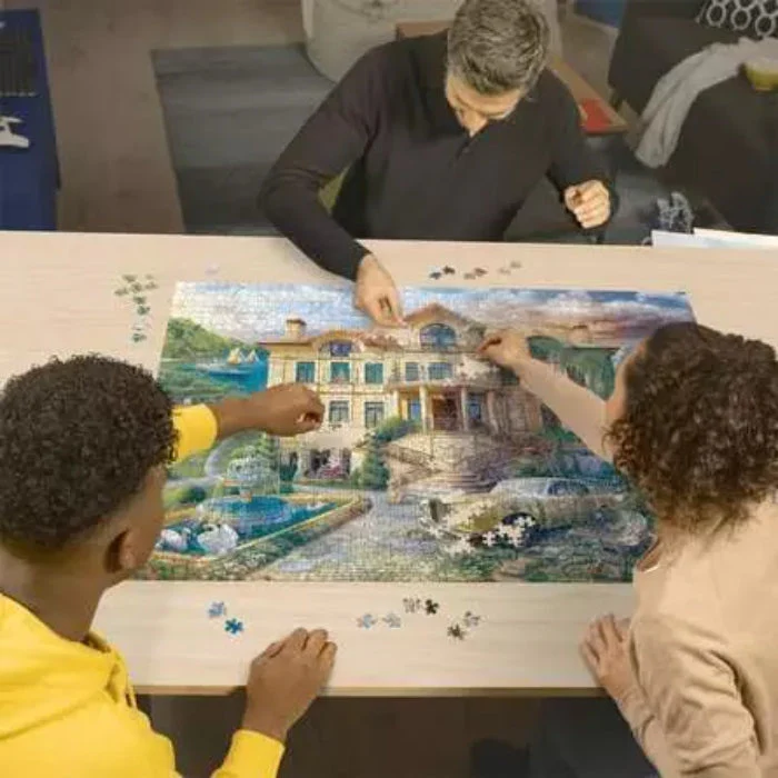 Ravensburger 2000pc Cove Manor Echoes Puzzle - Image 3
