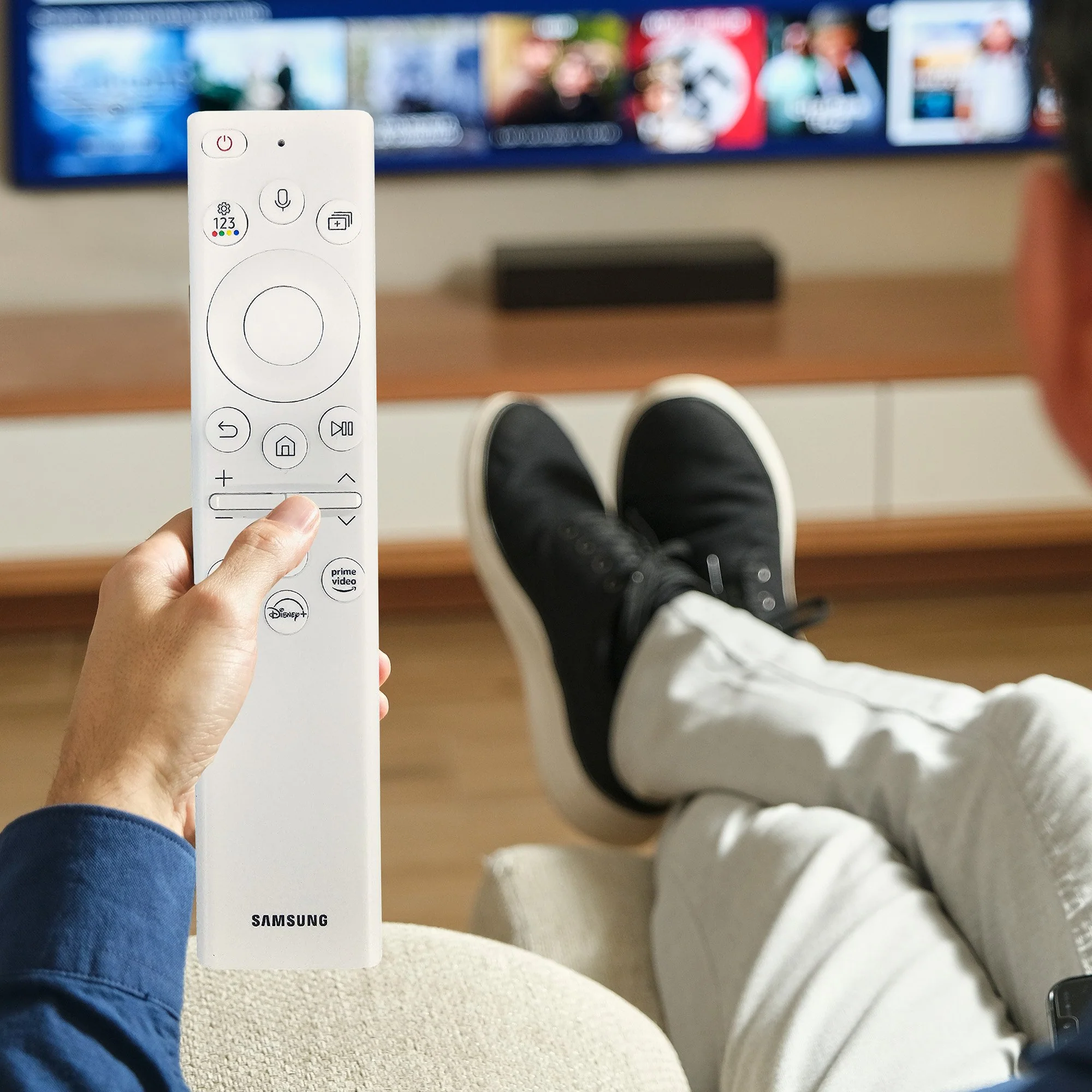 Samsung Replacement TV Remote with Solar Cell BN5901391B (White) - Image 3