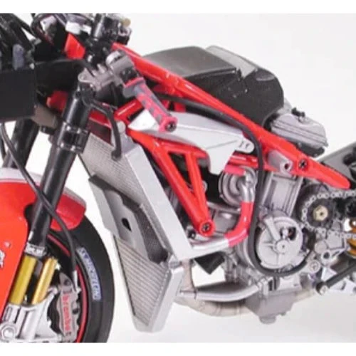 Tamiya 1/12 Ducati Desmosedici - Image 3