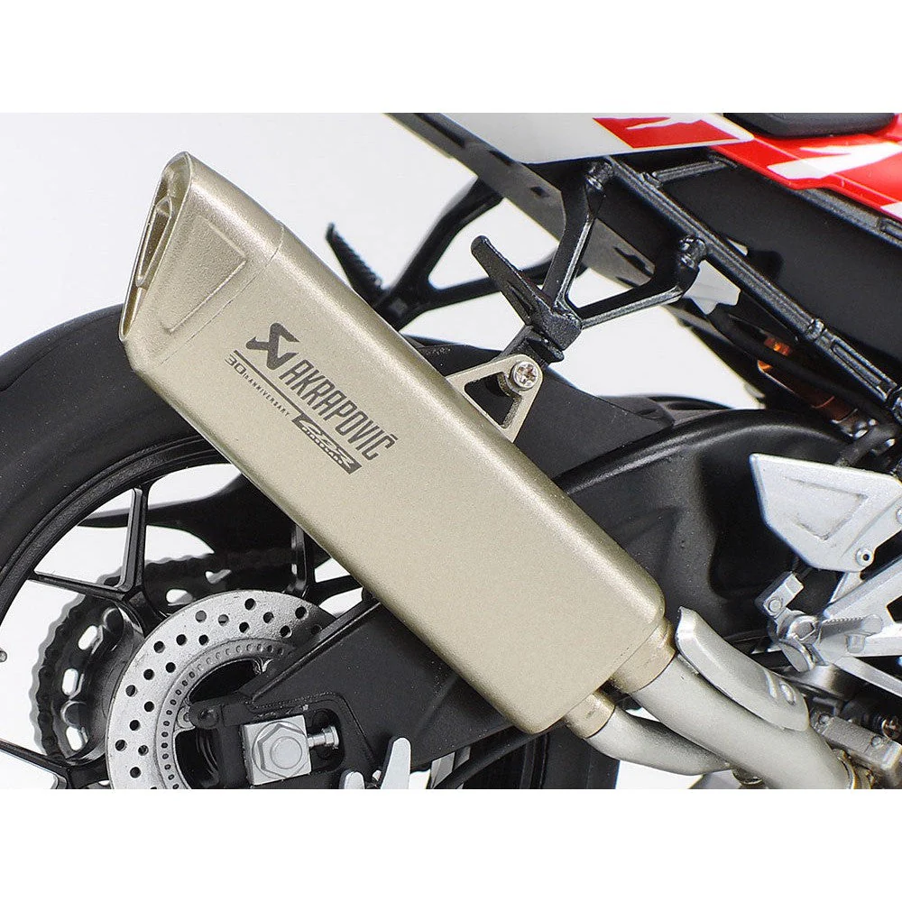 Tamiya 1/12 Honda Fireblade SP – 30th Anniversary - Image 5