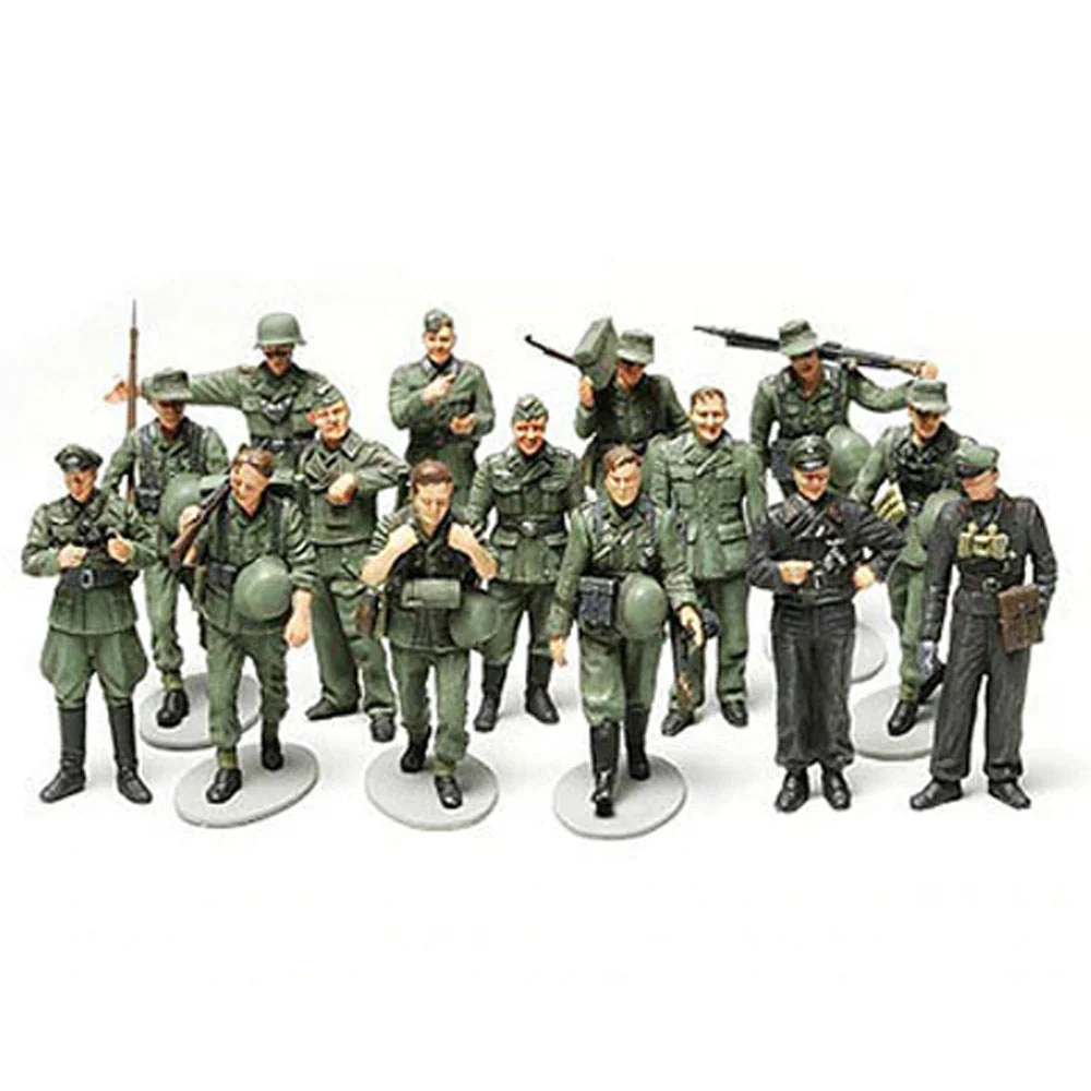 Tamiya 1/48 German WWII Infantry on Manoeuvrers Scaled Plastic Model Kit - Image 2