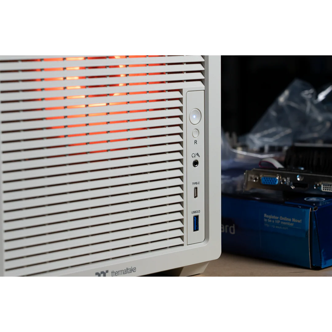 Thermaltake Retro Xtreme Gaming Desktop PC (AMD 7800X3D / RTX 5080 / 32GB RAM) - Image 4